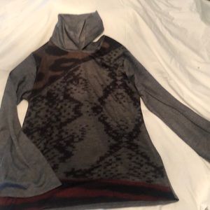 Go Couture women’s top